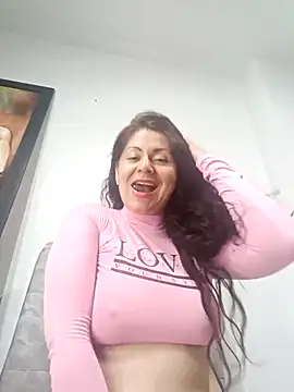 Snapshot of lunadicty chatting on 02-27-25, 10:53 lunadicty online show from 02-27-25, 10:53