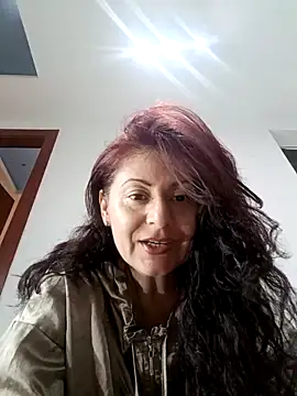 Snapshot of lunadicty chatting on 09-27-25, 09:54 lunadicty online show from 09-27-25, 09:54