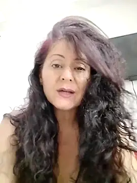 Snapshot of lunadicty chatting on 06-17-26, 09:14 lunadicty online show from 06-17-26, 09:14