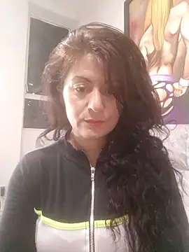 Snapshot of lunadicty chatting on 03-20-25, 11:02 lunadicty online show from 03-20-25, 11:02