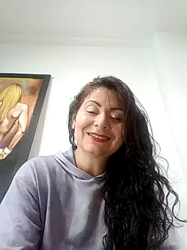 Snapshot of lunadicty chatting on 12-29-24, 06:16 lunadicty online show from 12-29-24, 06:16