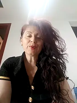 Snapshot of lunadicty chatting on 10-16-25, 12:30 lunadicty online show from 10-16-25, 12:30