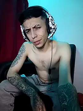 Chris  Jones online show from 09-11-25, 04:12