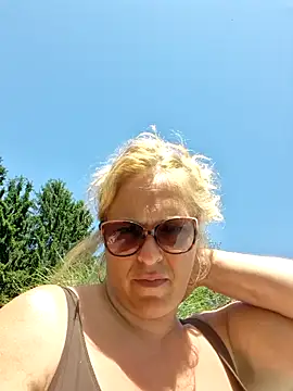 Snapshot of chupasexy chatting on 05-29-26, 12:11 chupasexy online show from 05-29-26, 12:11