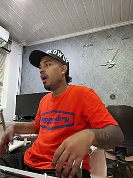 PapiStan online show from 10-31-25, 02:13