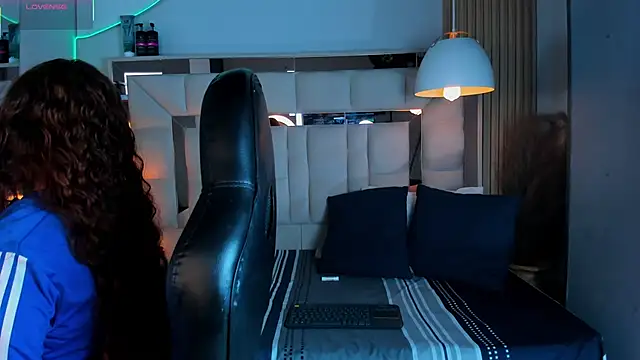 Snapshot of AmmberJones chatting on 01-13-26, 04:16 AmmberJones online show from 01-13-26, 04:16