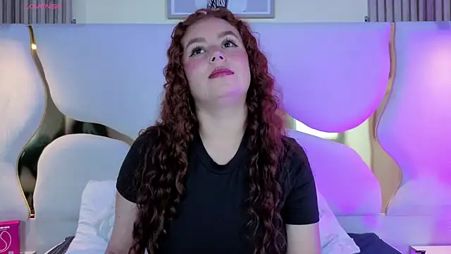 Snapshot of AmmberJones chatting on 09-17-25, 12:18 AmmberJones online show from 09-17-25, 12:18