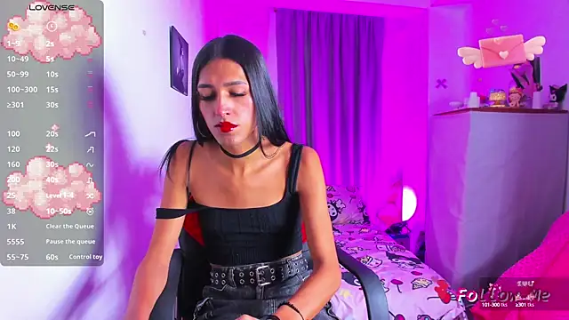 SkylerBennet online show from 10-29-25, 04:22