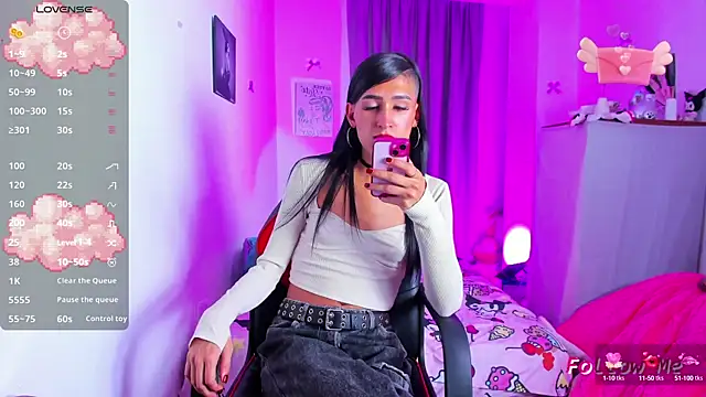 SkylerBennet online show from 10-22-25, 03:17