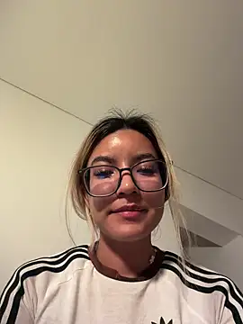 Pretty roxxyy online show from 03-08-26, 12:49