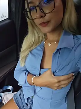 Pretty roxxyy online show from 03-07-26, 12:43