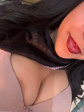 QueenLujaine online show from 03-26-26, 12:14