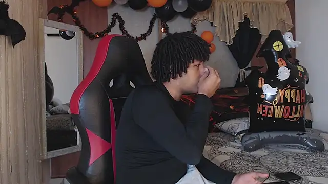 black king 241 online show from 10-23-25, 03:27