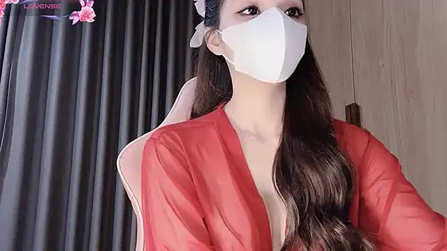 yiyi-chin online show from 10-26-25, 04:51