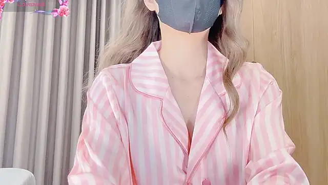 yiyi-chin online show from 10-02-25, 03:48