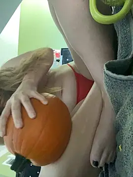 bankruptbabe online show from 10-30-25, 04:48