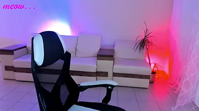 SweetMeeow online show from 11-06-25, 01:20