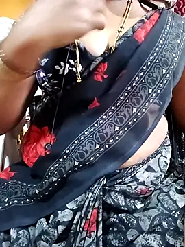 Snapshot of tamiltady chatting on 09-16-25, 04:30 tamiltady online show from 09-16-25, 04:30