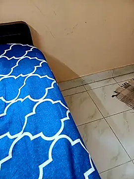 Snapshot of tamiltady chatting on 03-22-25, 06:43 tamiltady online show from 03-22-25, 06:43