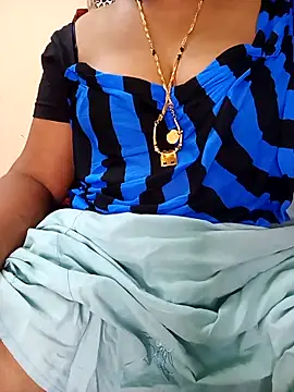 Snapshot of tamiltady chatting on 09-09-25, 05:17 tamiltady online show from 09-09-25, 05:17