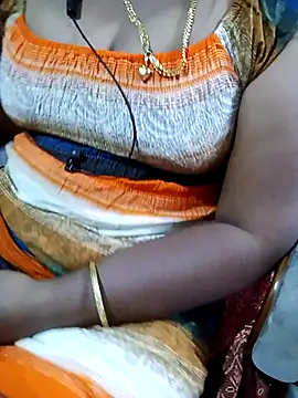 Snapshot of tamiltady chatting on 10-11-25, 06:03 tamiltady online show from 10-11-25, 06:03