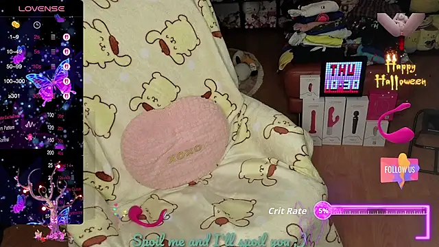 w3tkittty online show from 10-31-25, 03:47