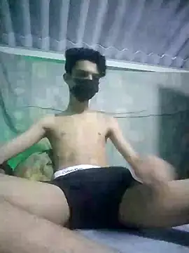 Snapshot of HannanKhan25 chatting on 09-22-25, 07:31 HannanKhan25 online show from 09-22-25, 07:31