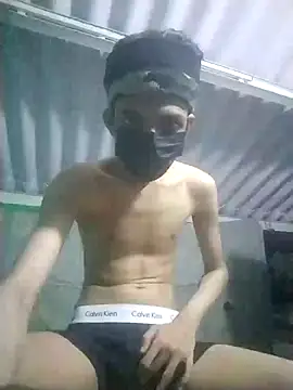 Snapshot of HannanKhan25 chatting on 11-15-25, 08:02 HannanKhan25 online show from 11-15-25, 08:02