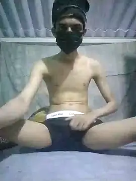 Snapshot of HannanKhan25 chatting on 10-21-25, 07:35 HannanKhan25 online show from 10-21-25, 07:35
