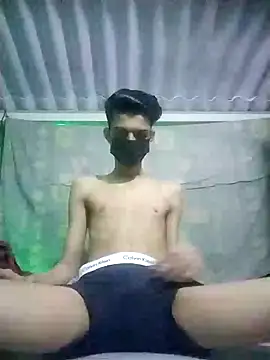 Snapshot of HannanKhan25 chatting on 09-13-25, 07:58 HannanKhan25 online show from 09-13-25, 07:58