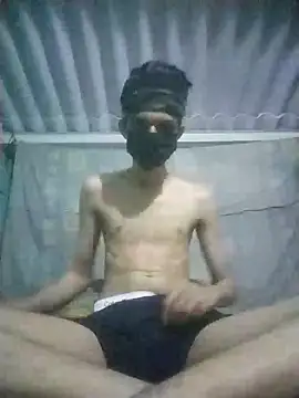 Snapshot of HannanKhan25 chatting on 11-27-25, 01:22 HannanKhan25 online show from 11-27-25, 01:22