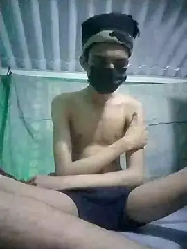 Snapshot of HannanKhan25 chatting on 10-13-25, 08:54 HannanKhan25 online show from 10-13-25, 08:54