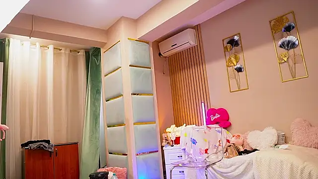 SabrinaJade online show from 02-03-26, 05:49