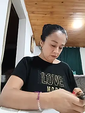 Snapshot of MELODY__06 chatting on 07-15-26, 12:39 MELODY 06 online show from 07-15-26, 12:39