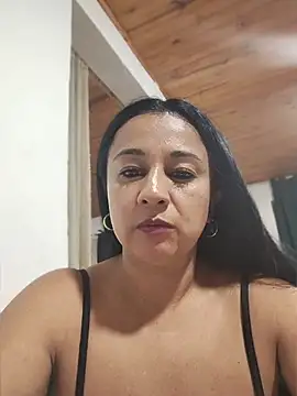 Snapshot of MELODY__06 chatting on 05-31-26, 02:28 MELODY 06 online show from 05-31-26, 02:28