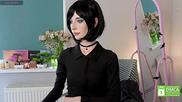 Snapshot of sweetuniporn chatting on 06-12-26, 07:17 sweetuniporn online show from 06-12-26, 07:17