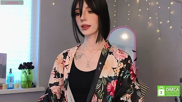 Snapshot of sweetuniporn chatting on 02-13-26, 07:30 sweetuniporn online show from 02-13-26, 07:30