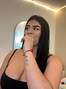 Kariina  69 online show from 11-29-25, 03:28