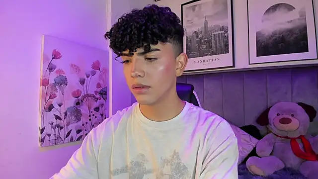 Niick Twink online show from 10-15-25, 07:22