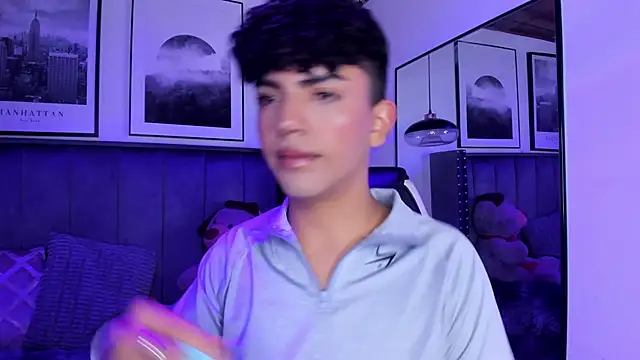 Niick Twink online show from 10-21-25, 07:57