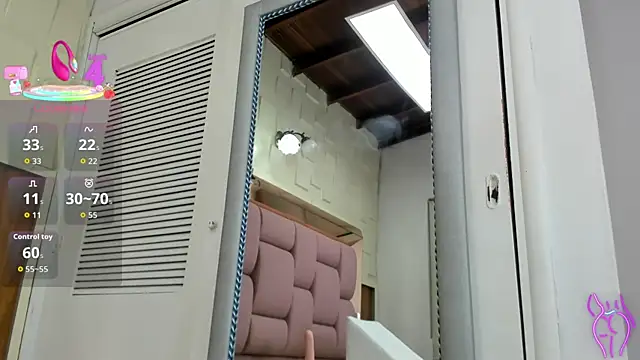 sophiaarenas online show from 12-20-25, 11:46