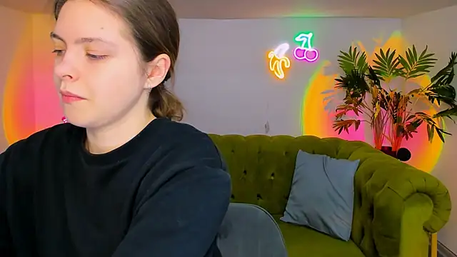 marshmallowee online show from 11-27-25, 01:11