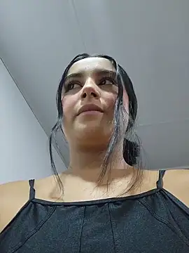 Snapshot of Rosa_Warreen_ chatting on 10-16-25, 12:46 Rosa Warreen online show from 10-16-25, 12:46