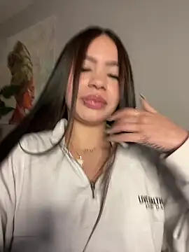 Cristina pinkk online show from 12-15-25, 04:07