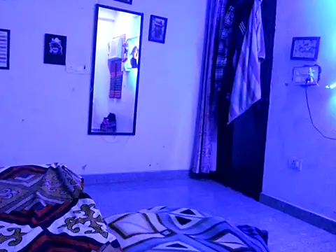 Evalivehere online show from 02-04-26, 12:00