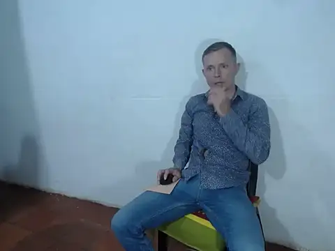 Snapshot of hot_mann11 chatting on 10-11-25, 01:17 hot mann11 online show from 10-11-25, 01:17