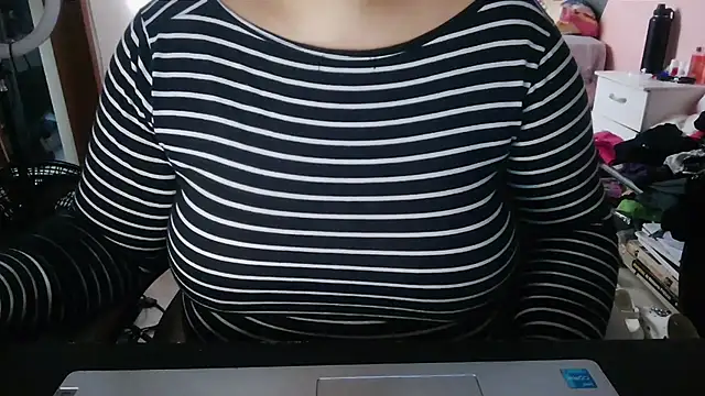 nicolebiancardi5 online show from 04-07-26, 11:56