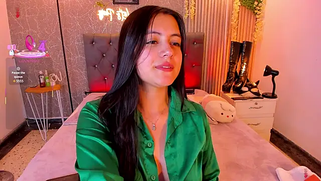 mialeia01 online show from 01-17-26, 08:34