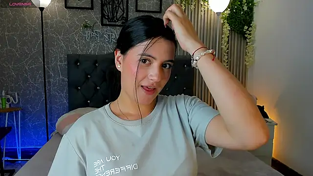 mialeia01 online show from 02-05-26, 07:43