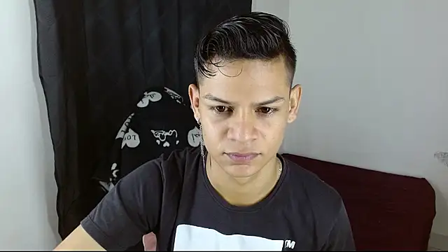 Snapshot of axce1_boy24 chatting on 03-21-25, 02:07 axce1 boy24 online show from 03-21-25, 02:07